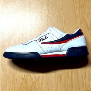 Fila Low White Sneakers (Size 7)